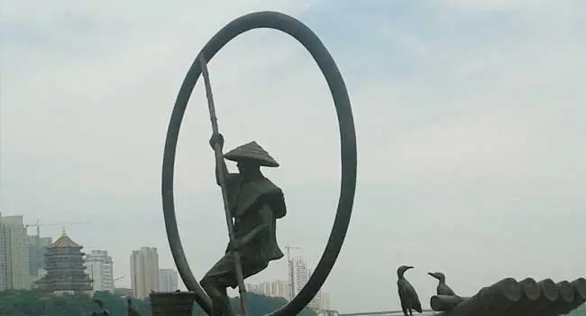 月湖区