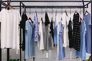 服装