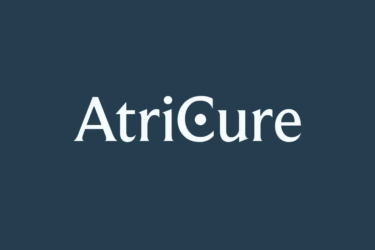 AtriCure反白logo