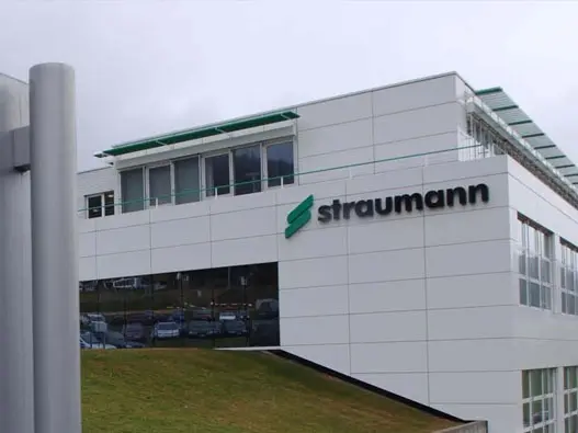 Straumann士卓曼标志设计含义及医疗器械品牌设计理念