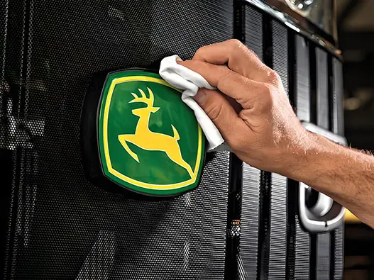 John Deere约翰迪尔美国农业机械标志设计含义及食品logo设计理念