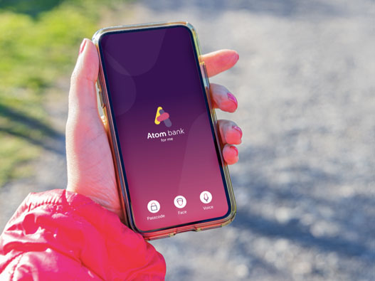 Atom Bank银行标志设计含义及银行品牌设计理念