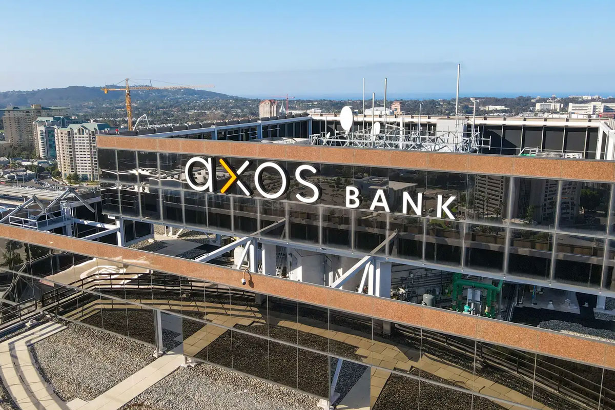 Axos Bank银行品牌LOGO设计案例-银行行业标志设计方案