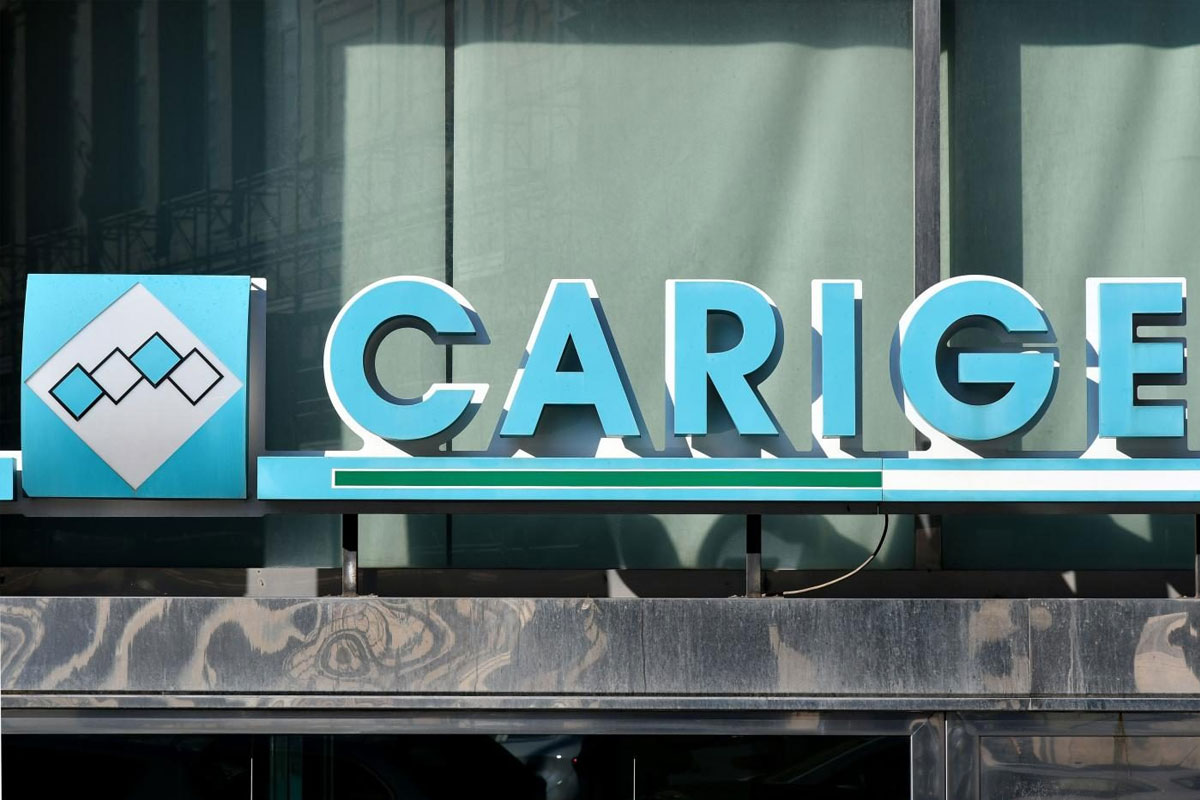 Banca Carige银行品牌LOGO设计案例-方块元素标志设计