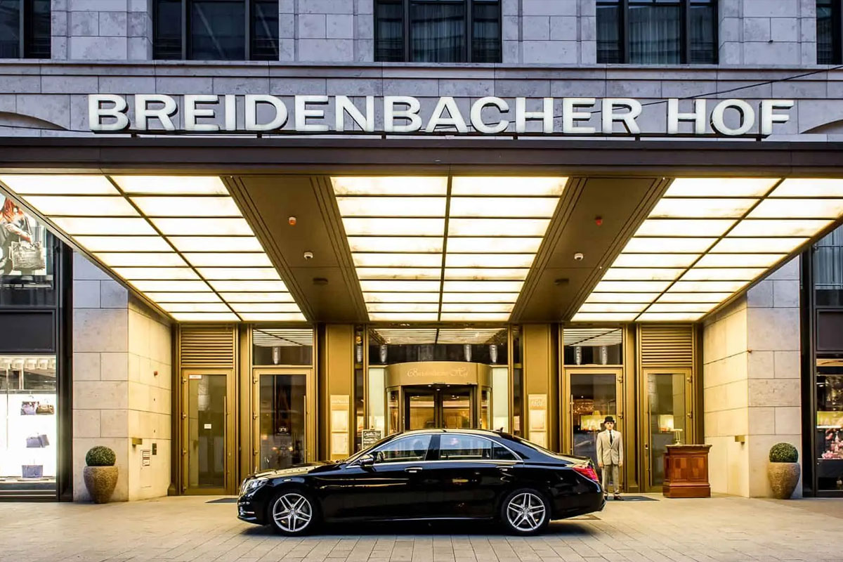 Breidenbacher Hof大门口