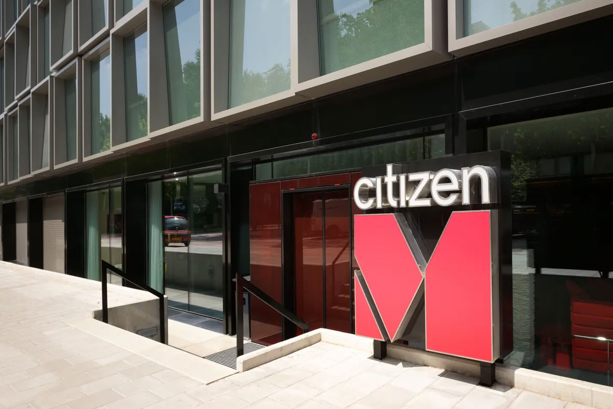 CitizenM招牌
