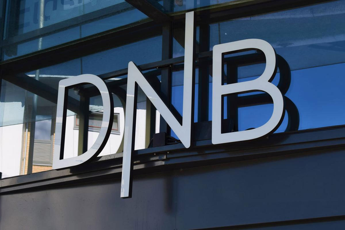 DNB银行品牌LOGO设计案例-银行行业标志设计方案