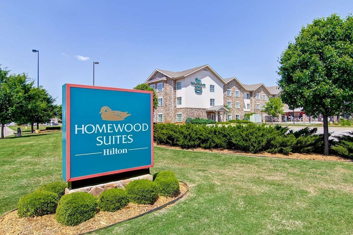 Homewood Suites招牌