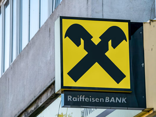 Raiffeisen Bank标志设计含义及银行品牌设计理念