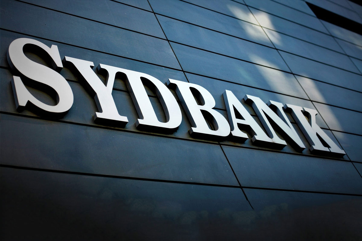 Sydbank银行品牌LOGO设计案例-字体元素标志设计