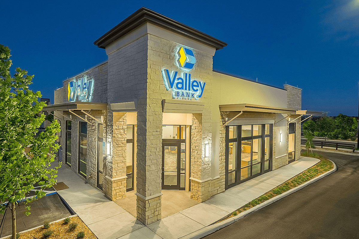 Valley银行品牌LOGO设计案例-银行行业标志设计方案