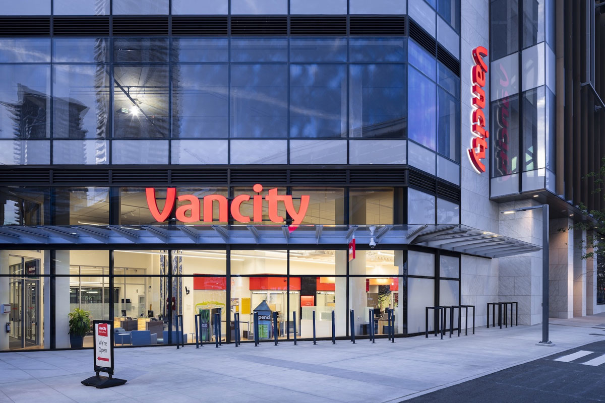 Vancity银行品牌LOGO设计案例-银行行业标志设计方案