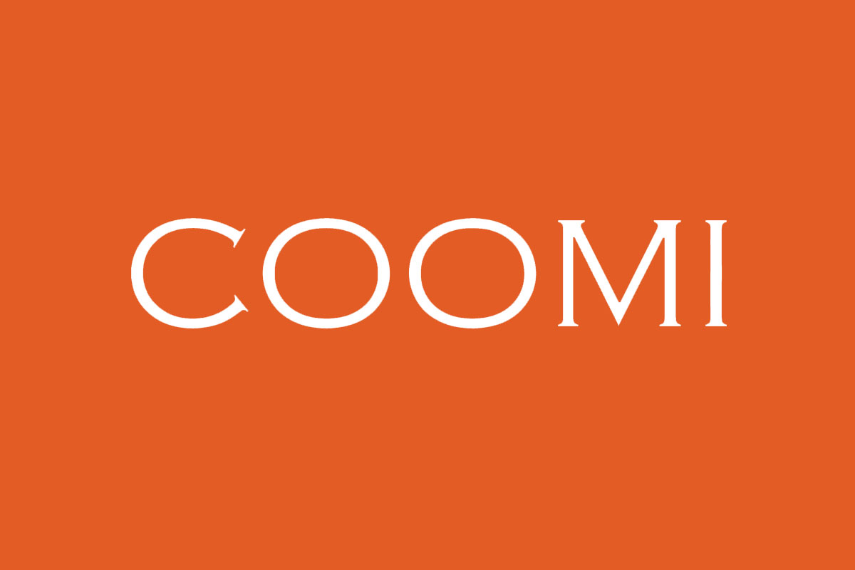 Coomi品牌反白LOGO