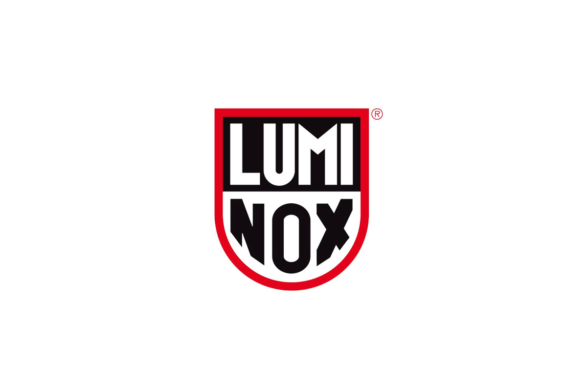 Luminox鲁美诺斯品牌LOGO设计案例-盾牌元素标志设计