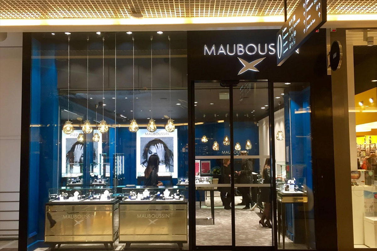 Mauboussin梦宝星品牌店铺大门口