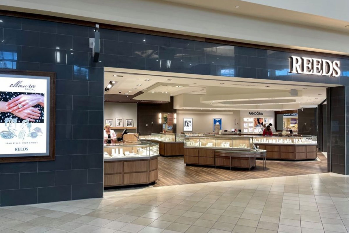 Reeds Jewelers品牌店铺的大门口