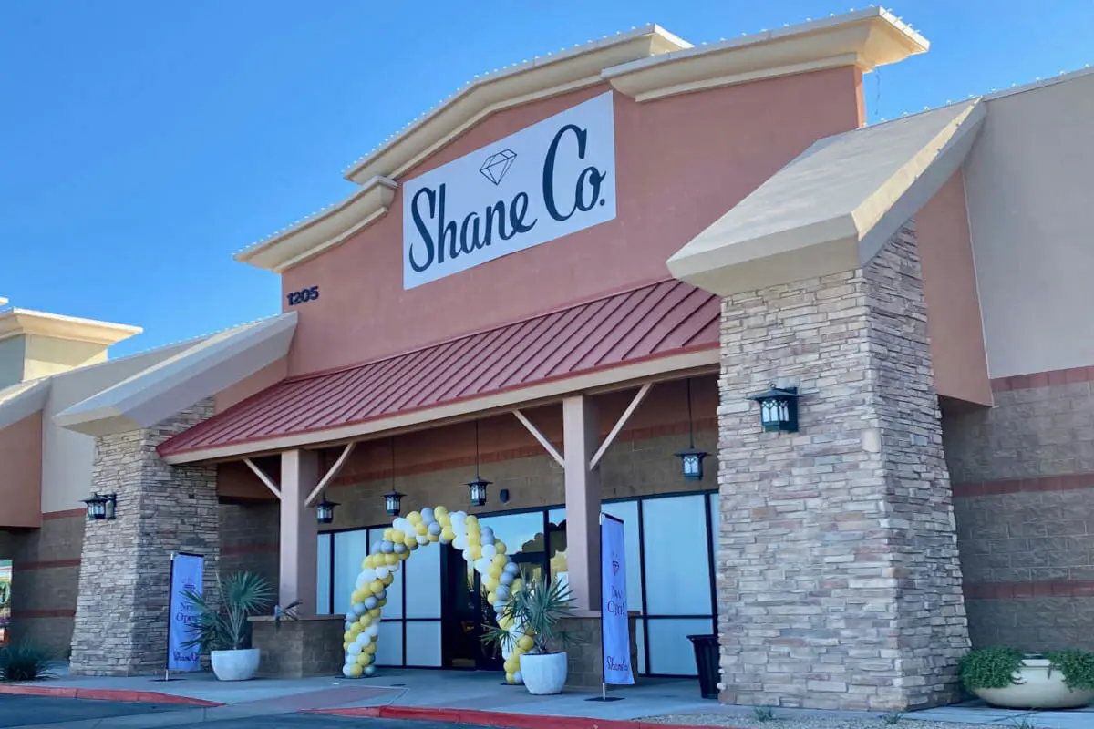Shane Co.品牌店铺大门口