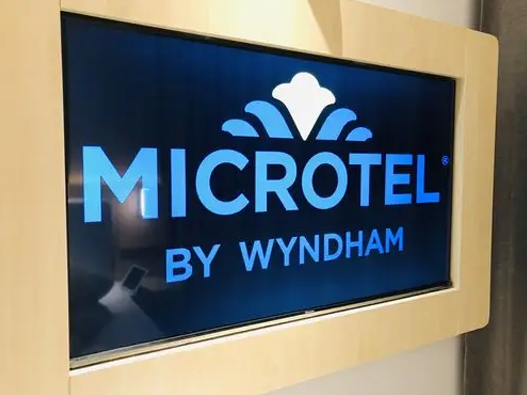 Microtel酒店logo设计含义及酒店品牌设计理念