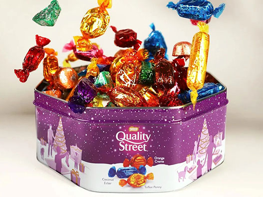 Quality Street巧克力logo设计含义解读及英国品牌标志设计理念