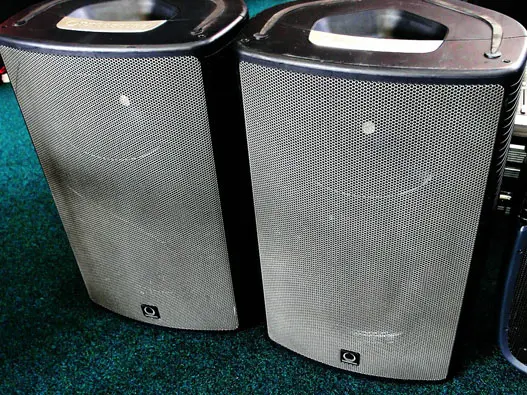 Turbosound特宝声标志设计含义及音响品牌设计理念