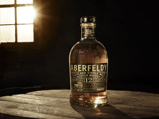 Aberfeldy艾柏迪logo设计含义及威士忌品牌设计理念