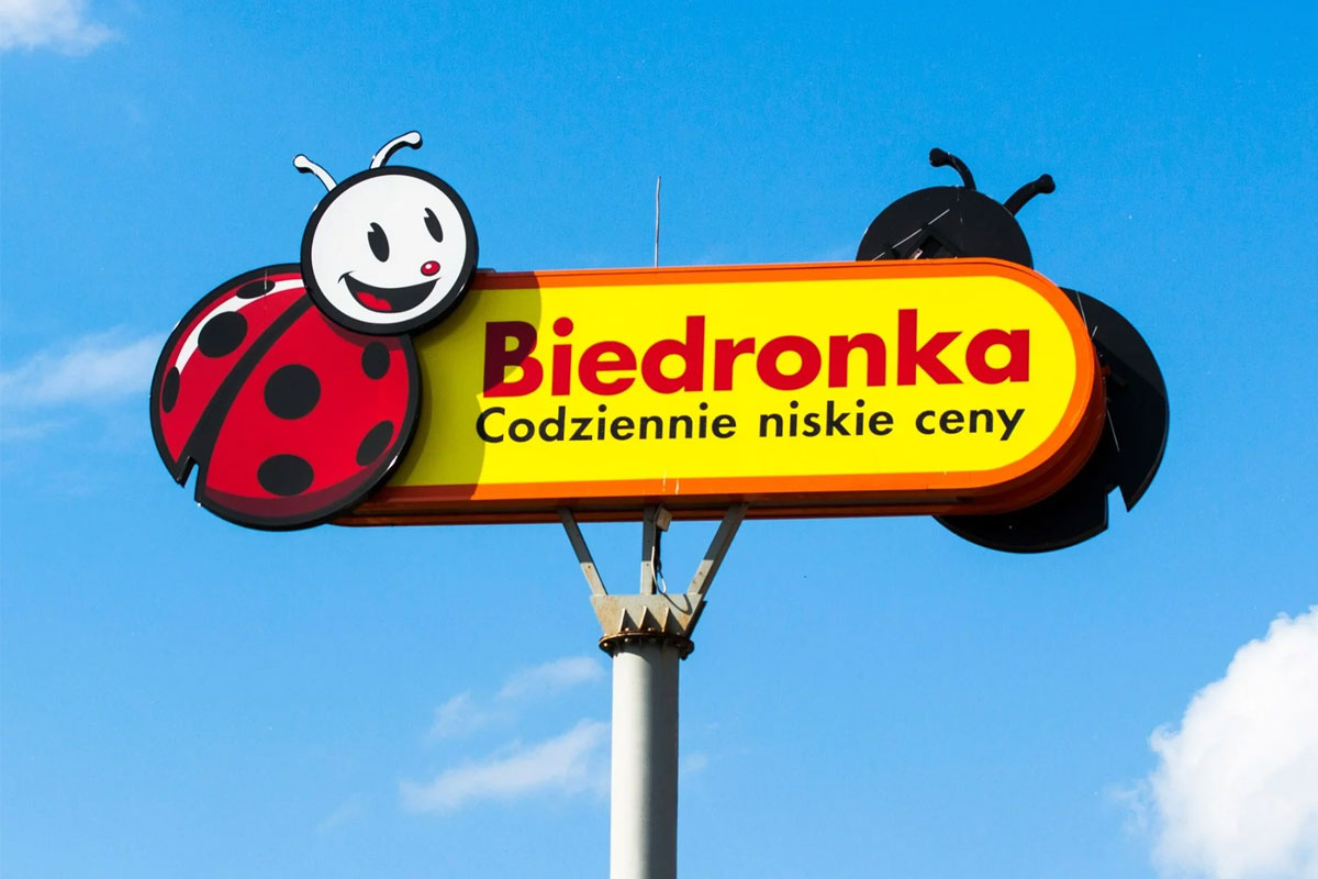 Biedronka招牌