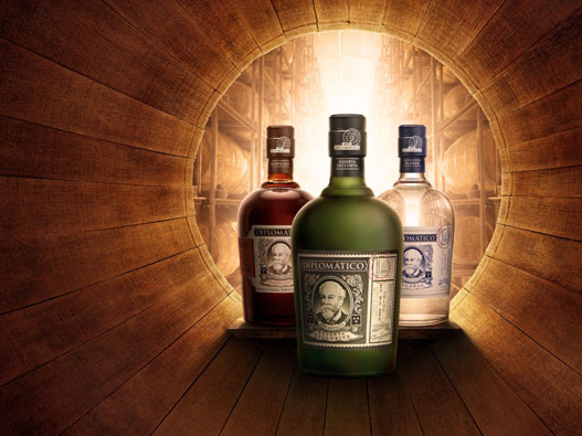 Diplomático外交官logo设计含义及朗姆酒品牌设计理念