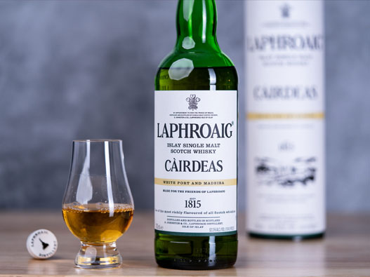 Laphroaig拉菲格logo设计含义及威士忌品牌设计理念