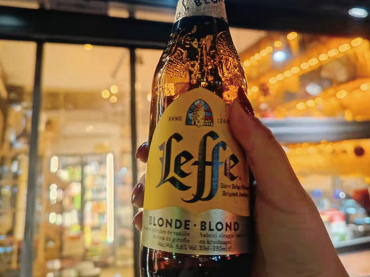 Leffe乐飞啤酒logo设计含义及啤酒品牌设计理念