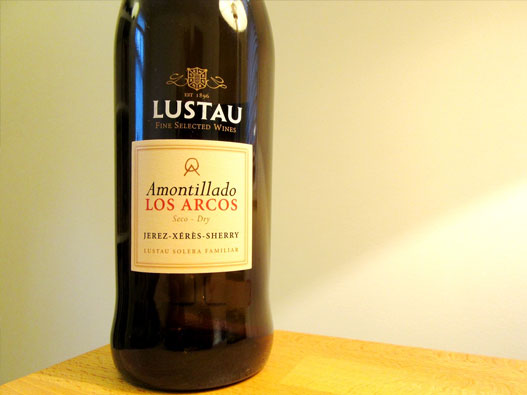 Lustau卢士涛logo设计含义及洋酒品牌设计理念