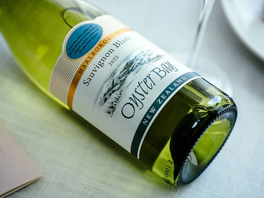 Oyster Bay蚝湾logo设计含义及葡萄酒品牌设计理念