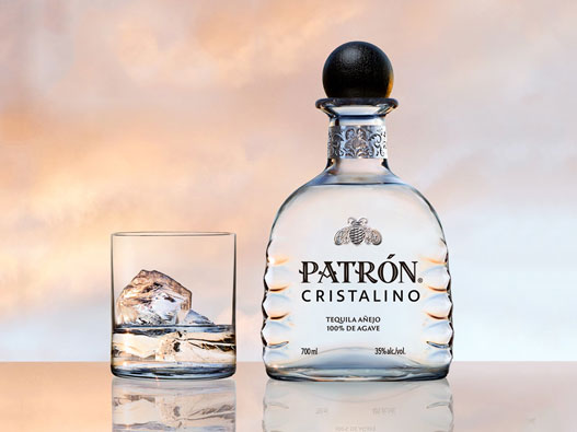 Patrón培恩logo设计含义及龙舌兰酒品牌设计理念