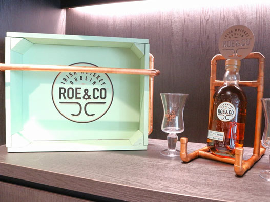 Roe & Co罗伊公司logo设计含义及威士忌品牌设计理念