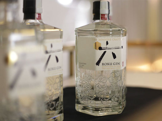 Roku Gin莱克金酒logo设计含义及洋酒品牌设计理念