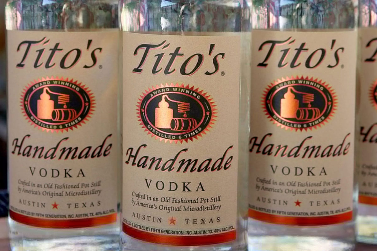 Tito's深蓝标识