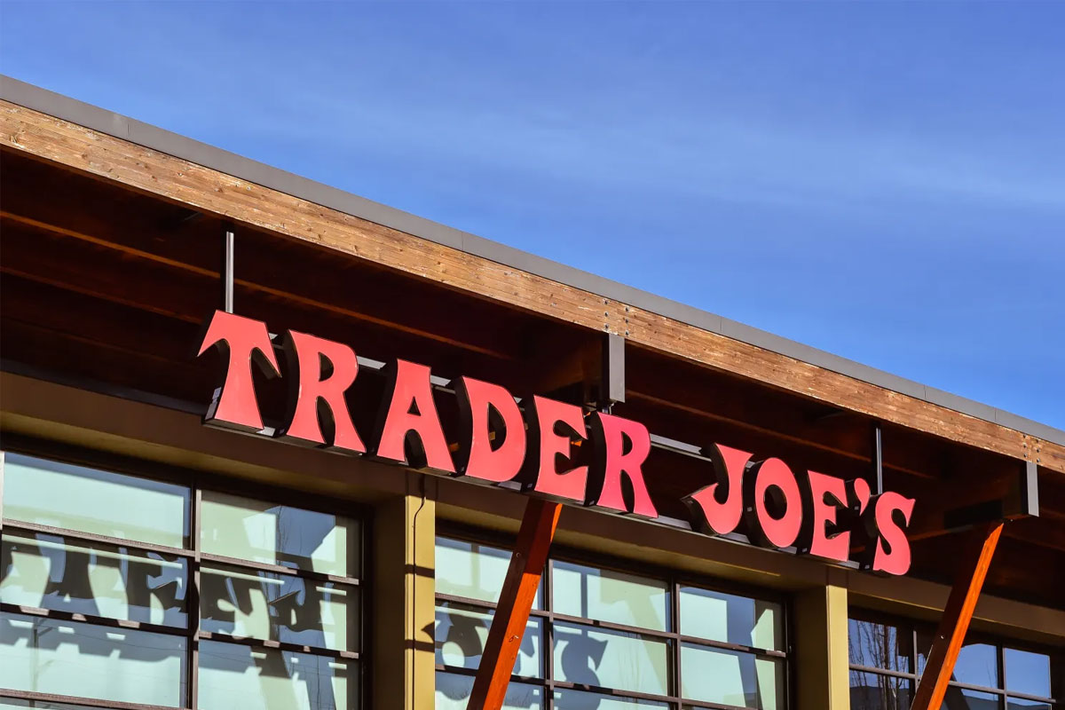Trader Joe's大门口