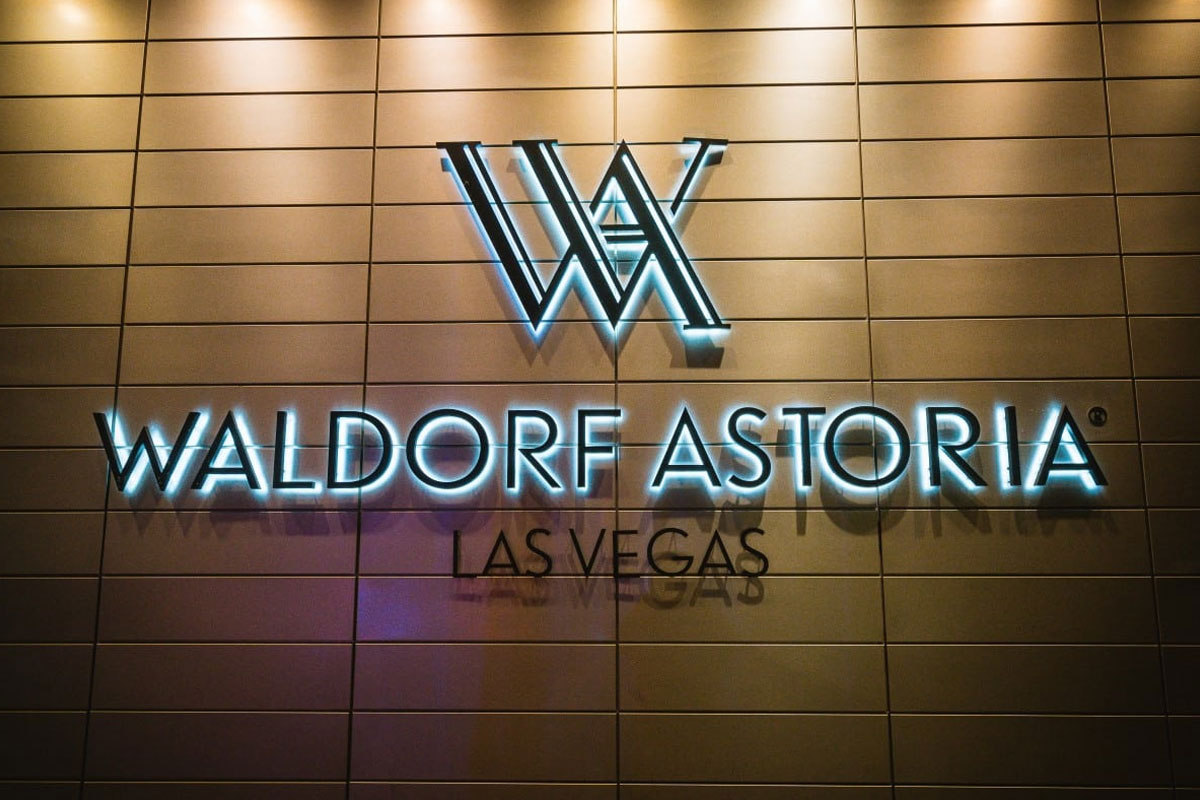 Waldorf Astoria标志设计含义及酒店品牌设计理念