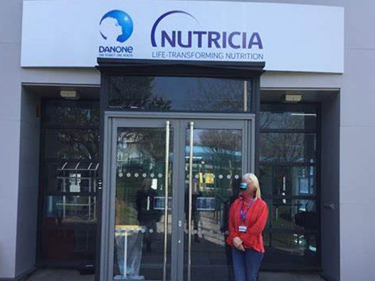 Nutricia纽迪希亚logo设计含义及奶粉品牌设计理念