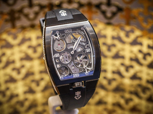 昆仑（CORUM）logo设计含义及手表品牌标志设计理念