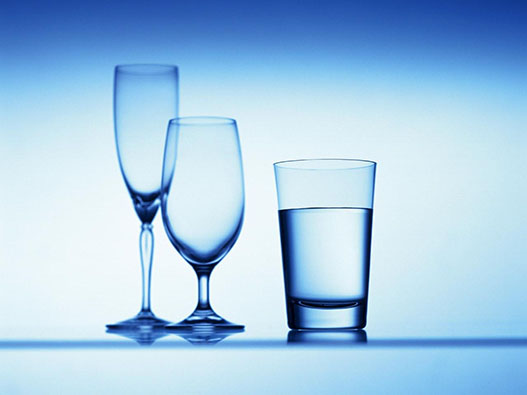 玻璃杯商标属于第几类-玻璃杯商标注册属于哪一类？「商标分类」