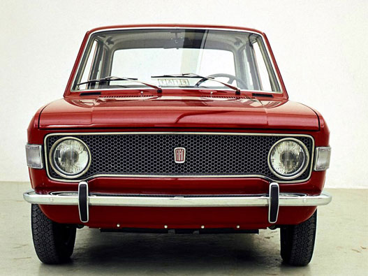 菲亚特FIAT新logo设计-简洁的“FIAT”字样