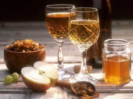 蜂蜜酒商标分类属于第几类-酒业商标注册属于哪一类？