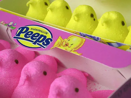 Peeps复活节棉花糖logo设计含义及节日糖果品牌介绍 