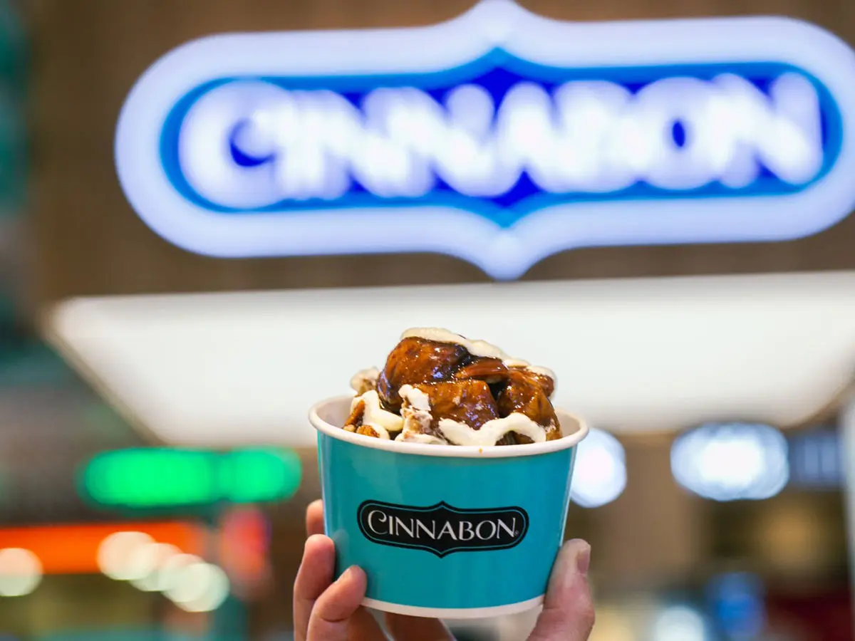 Cinnabon bakery美国面包店连锁-肉桂卷图案标志设计