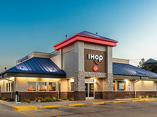 lHOP RESTAURANT美国连锁餐厅logo设计含义及零食标志设计理念