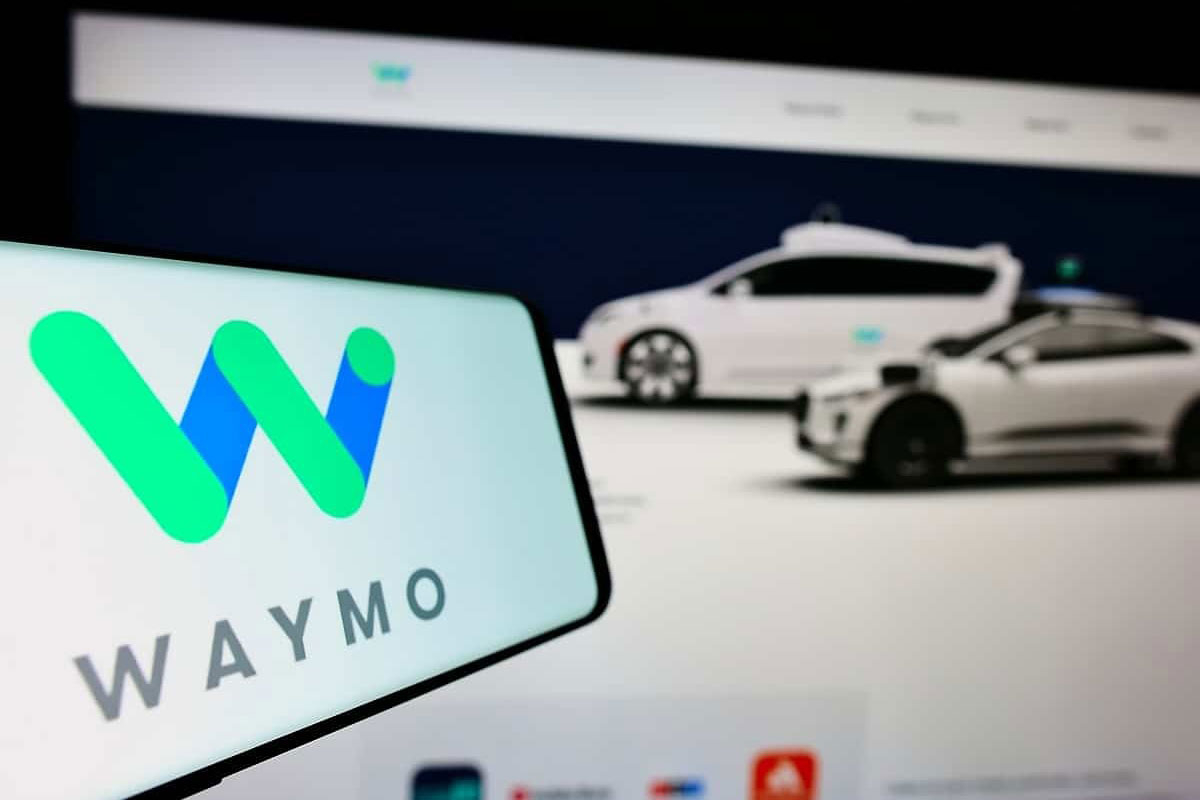 谷歌Waymo标志设计解析：自动驾驶巨头的品牌视觉之道