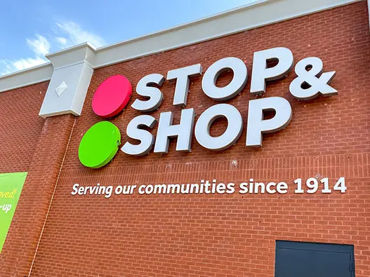 Stop and Shop连锁超市logo设计含义及商店品牌设计理念